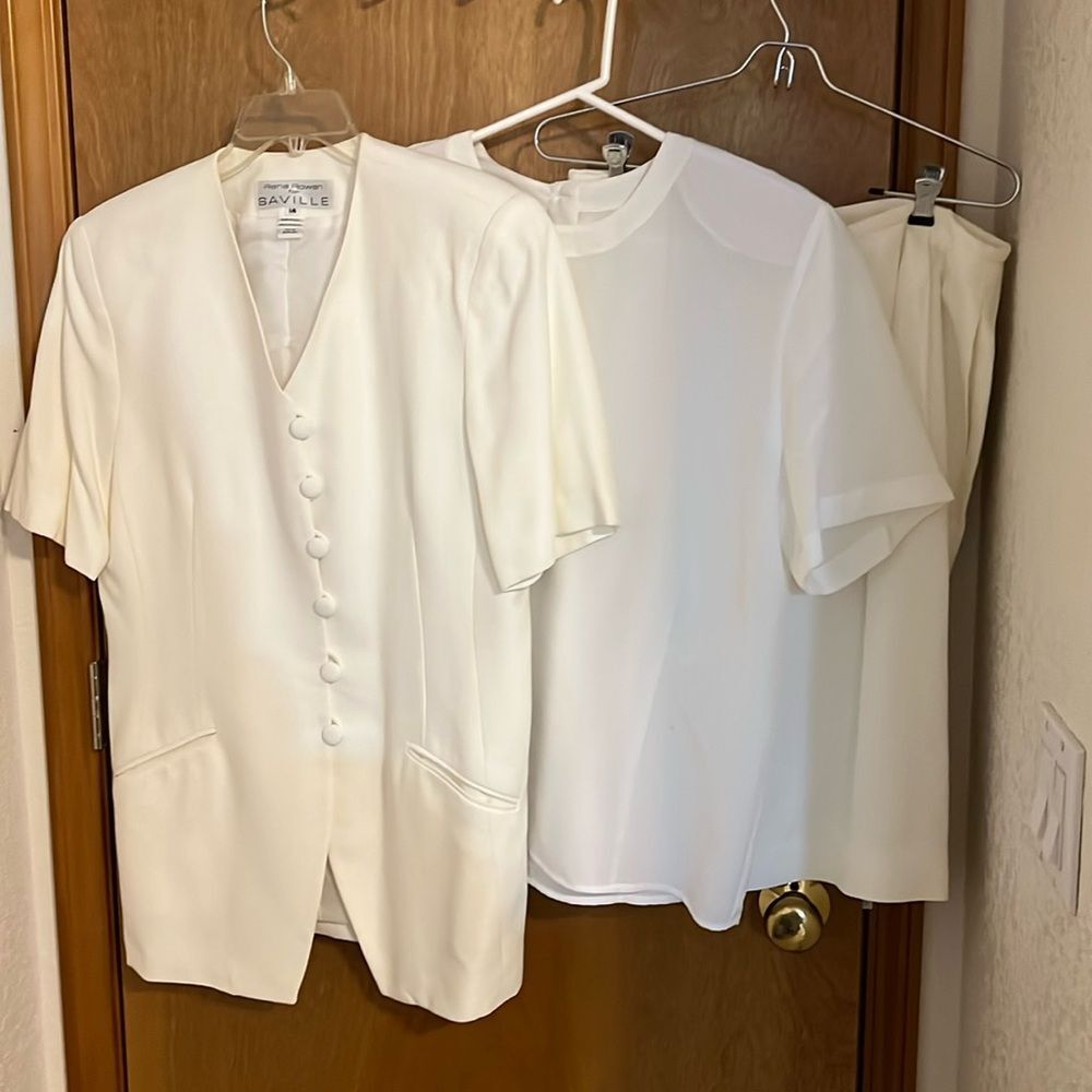 Vintage Rena Rowan for Seville 3-Piece White Suit Size 14